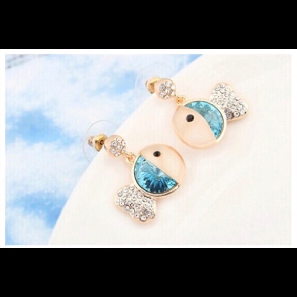 Fish Earrings - Picture 2 of 8